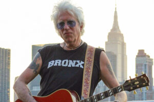 Guitarist Ricky Byrd